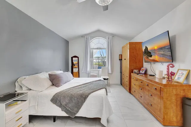 Residence photo 42