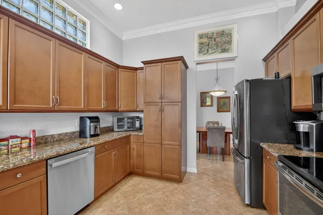 Residence photo 17
