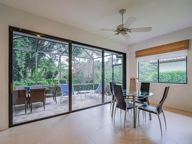 Willoughby Golf Club Residence photo 14
