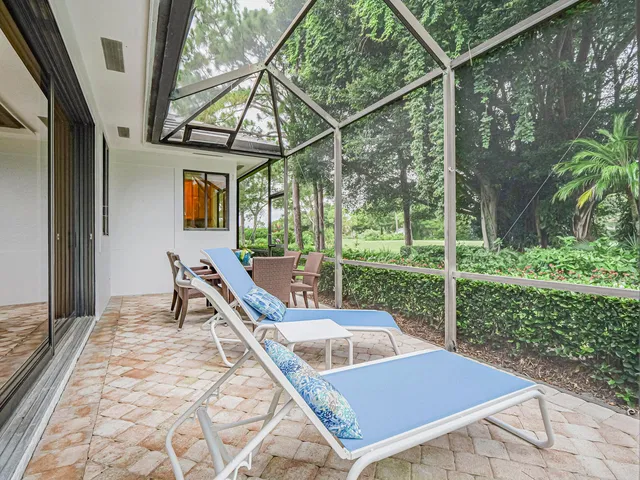 Willoughby Golf Club Residence photo 34