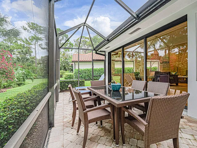 Willoughby Golf Club Residence photo 35