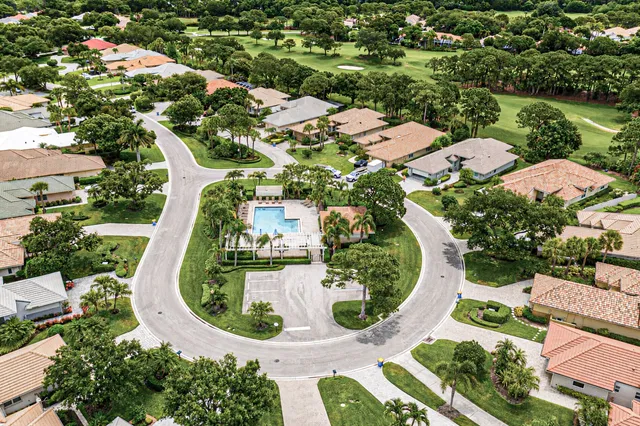 Willoughby Golf Club Residence photo 41