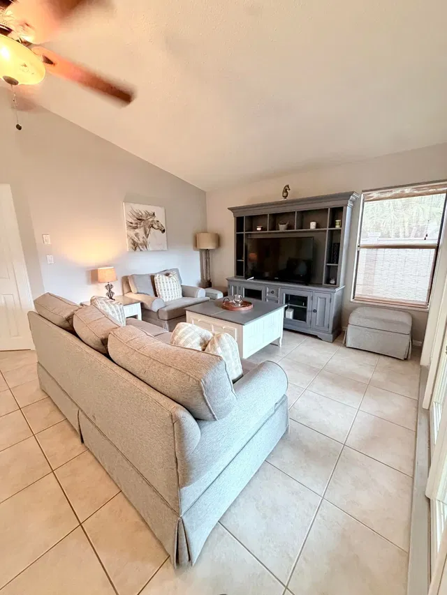 Residence photo 9