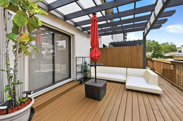  Residence photo 16