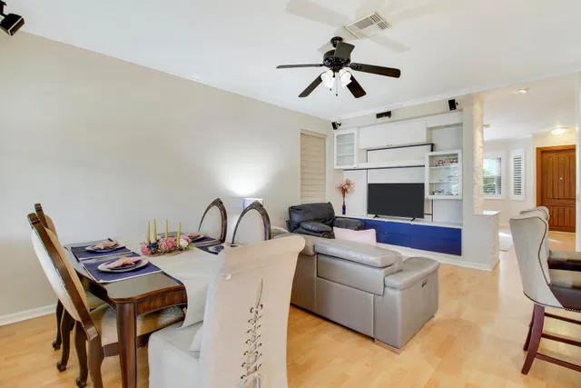 Residence photo 6