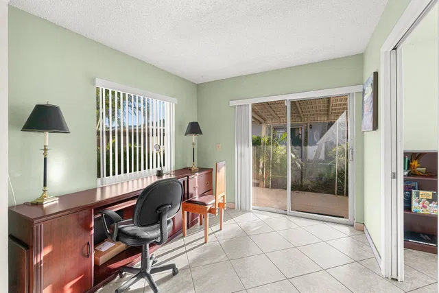 Residence photo 20