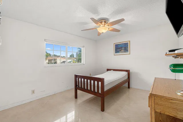 Residence photo 23