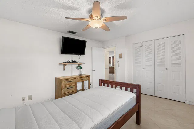 Residence photo 28