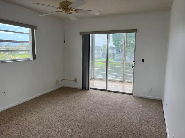 Residence photo 11