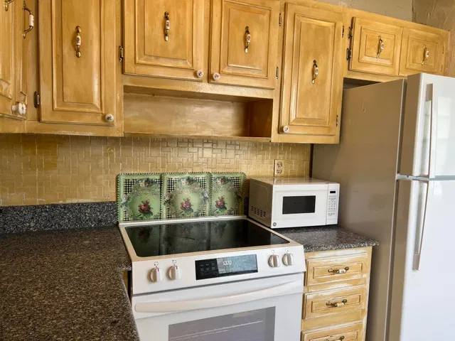 Residence photo 18