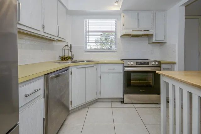 Unit 26-256 photo 2