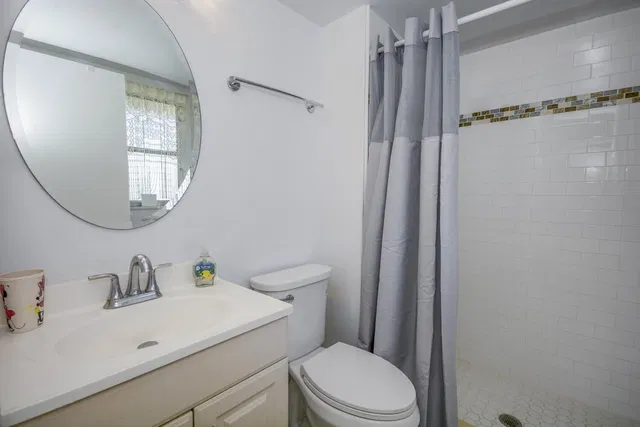 Unit 26-256 photo 14