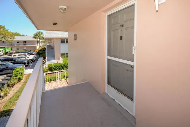 Unit 26-256 photo 31
