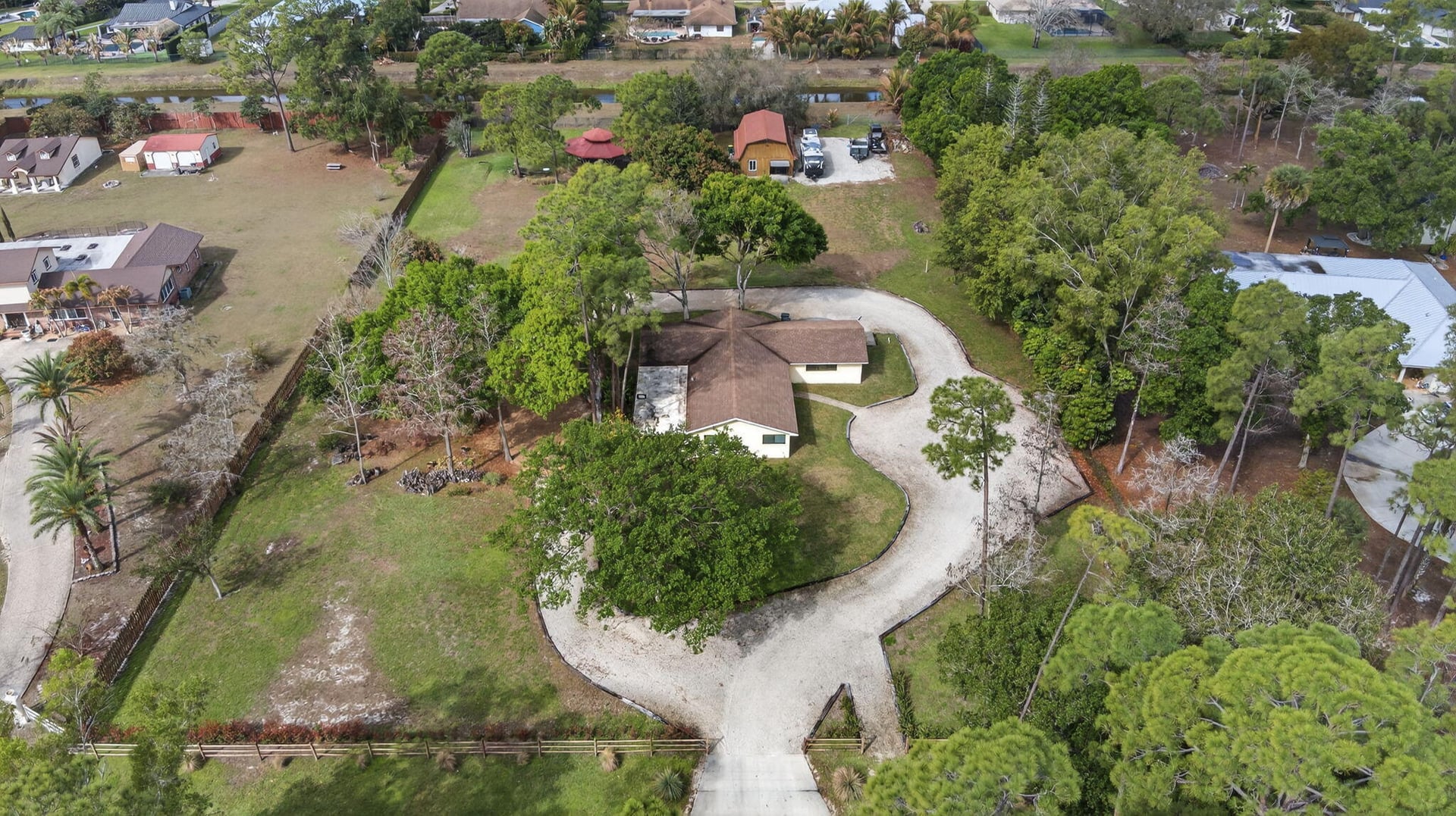 Residence photo 5