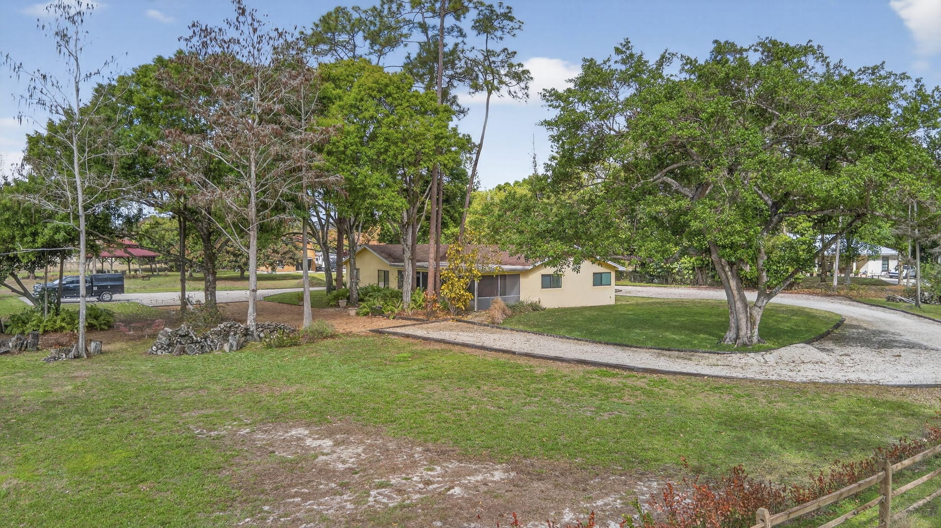 Residence photo 35