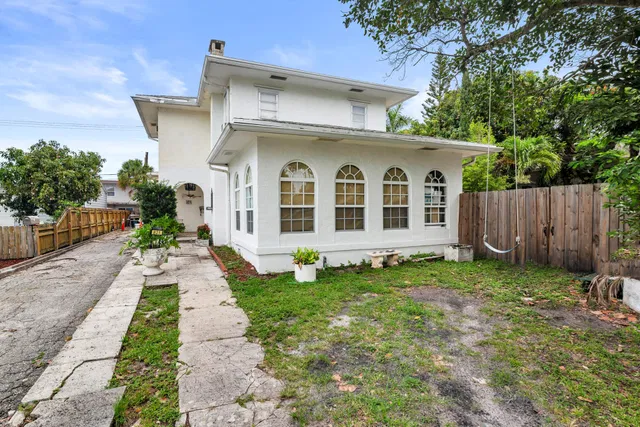 West Palm Beach Residence photo 2