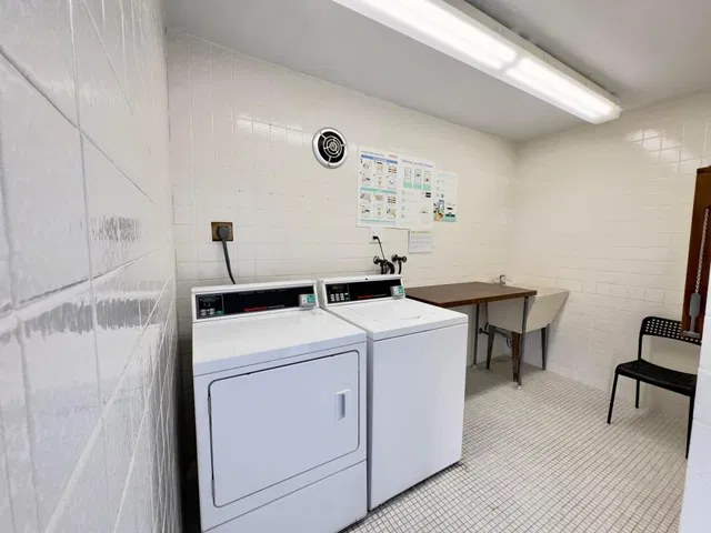  Unit 404 photo 26
