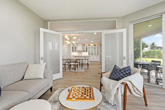 Admirals Cove Residence photo 12