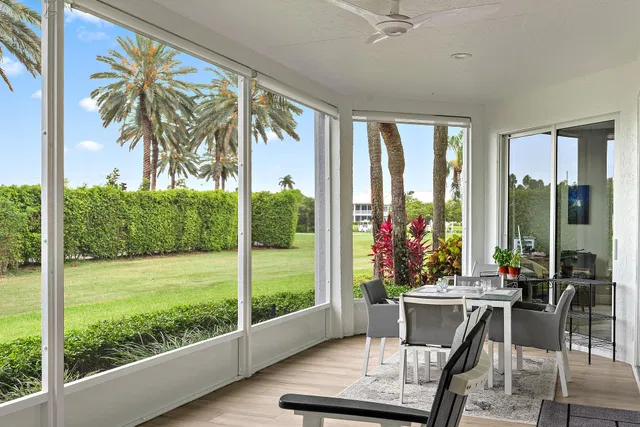 Admirals Cove Residence photo 17