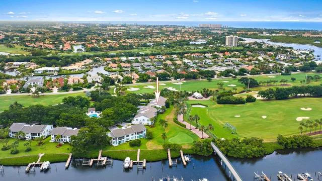 Admirals Cove Residence photo 18