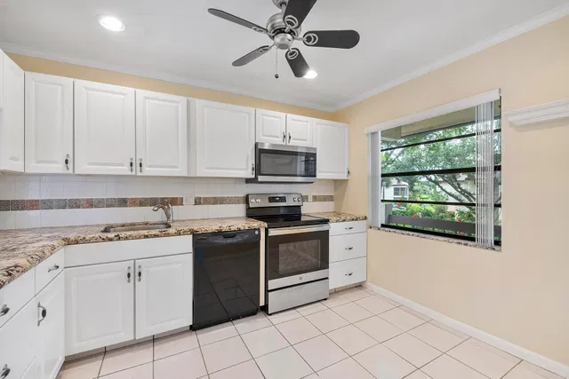 Boca Lago Country Club Homes Unit 6-h photo 8