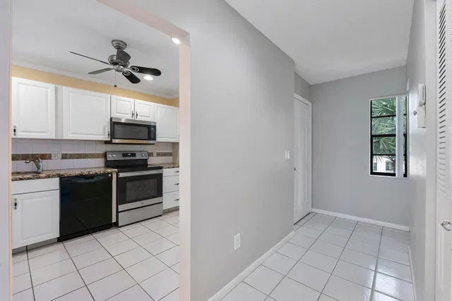 Boca Lago Country Club Homes Unit 6-h photo 12