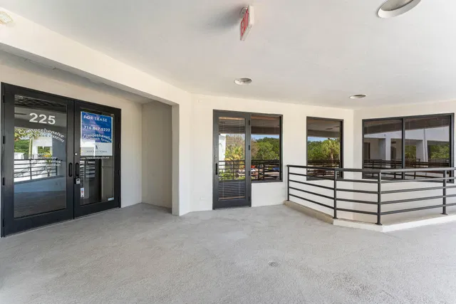 Residence photo 5