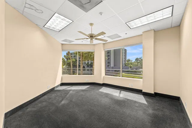 Residence photo 14