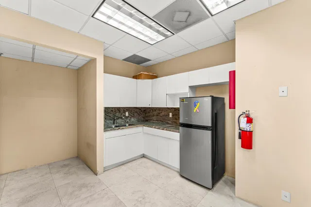 Residence photo 18