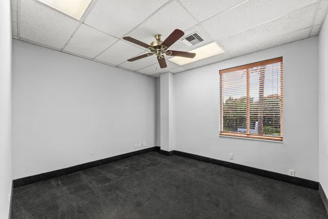 Residence photo 23