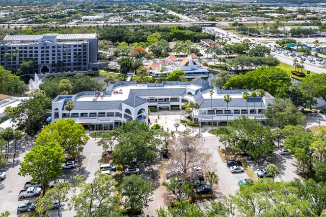 Residence photo 28