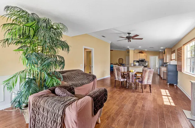 Residence photo 8
