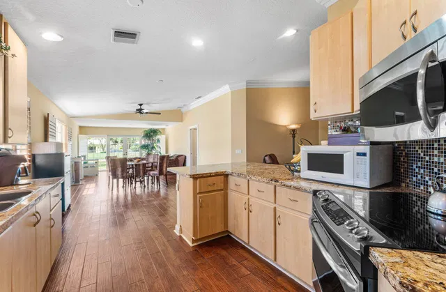 Residence photo 13