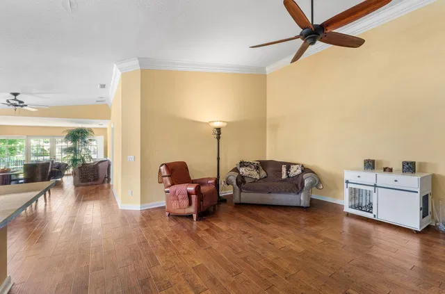 Residence photo 15