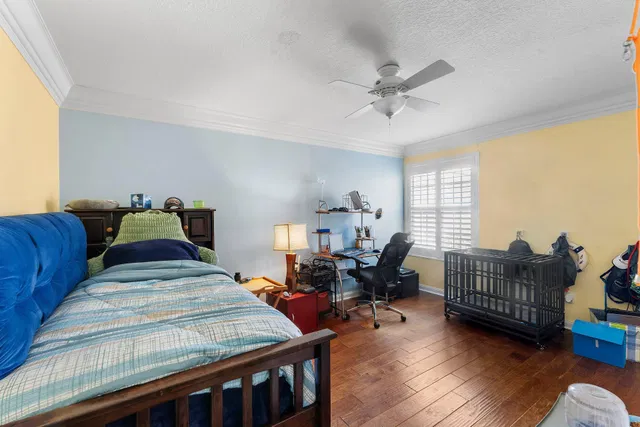 Residence photo 22