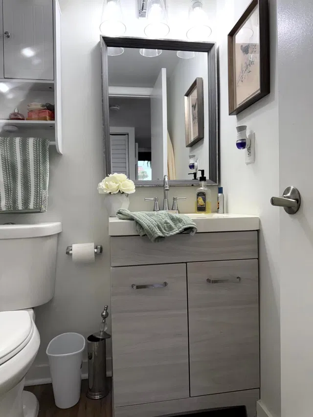  Unit 105 photo 23