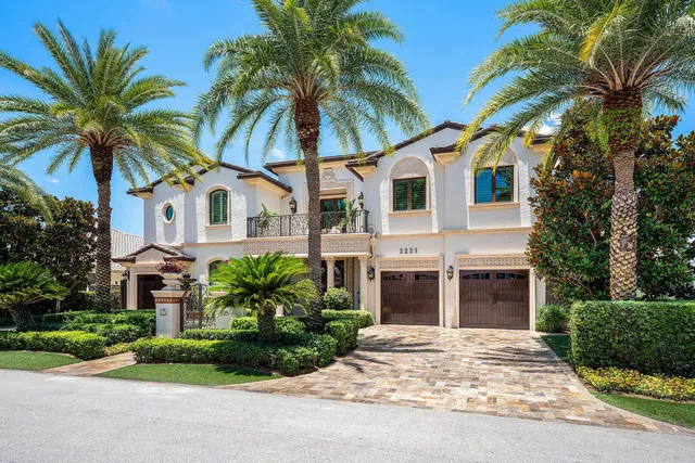 Royal Palm Yacht and Country Club Residence photo 4