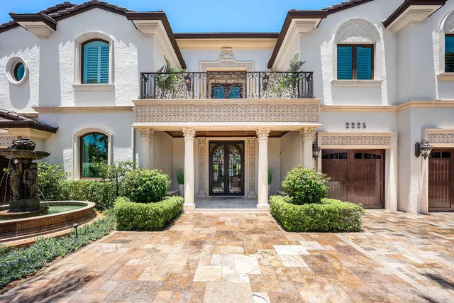 Royal Palm Yacht and Country Club Residence photo 7