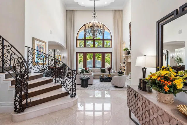 Royal Palm Yacht and Country Club Residence photo 9