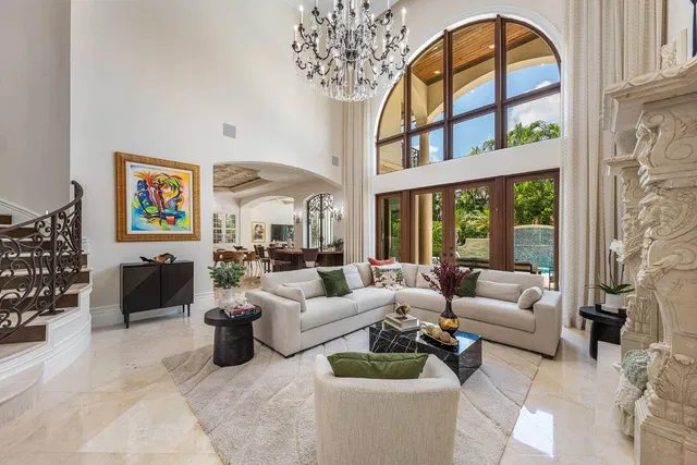 Royal Palm Yacht and Country Club Residence photo 10