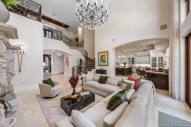 Royal Palm Yacht and Country Club Residence photo 12