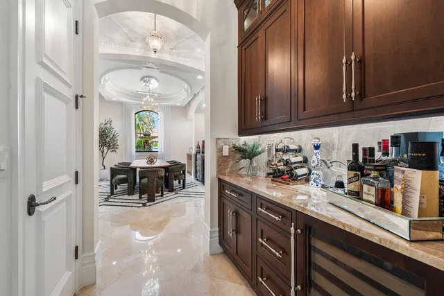 Royal Palm Yacht and Country Club Residence photo 15