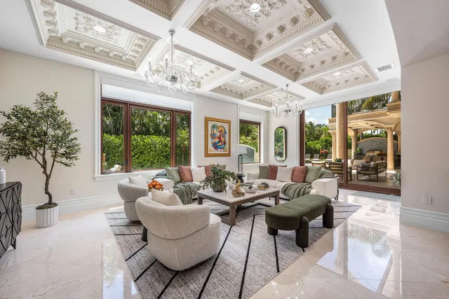 Royal Palm Yacht and Country Club Residence photo 24