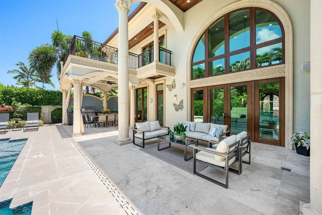 Royal Palm Yacht and Country Club Residence photo 25