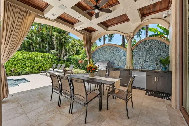 Royal Palm Yacht and Country Club Residence photo 27