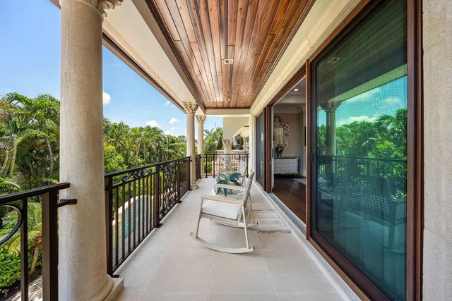 Royal Palm Yacht and Country Club Residence photo 53