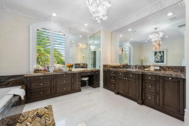 Royal Palm Yacht and Country Club Residence photo 56