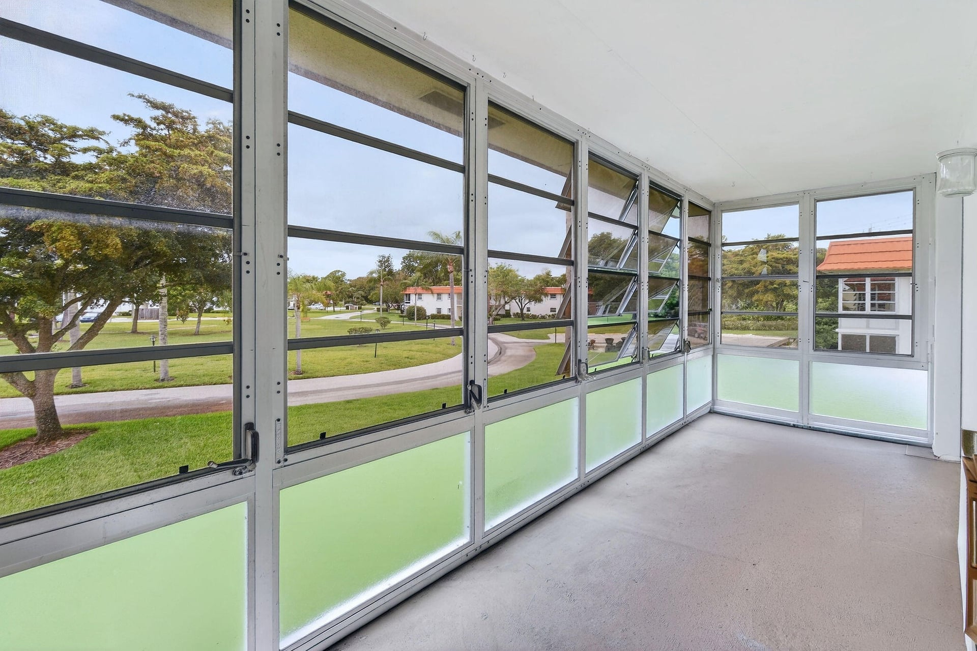 Unit 3-314 photo 13