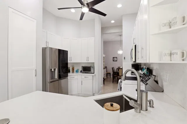 Residence photo 3