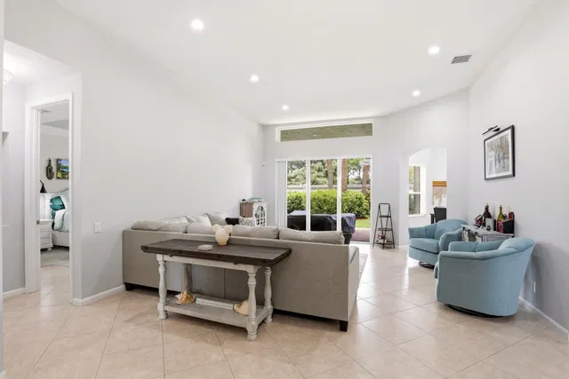 Residence photo 6